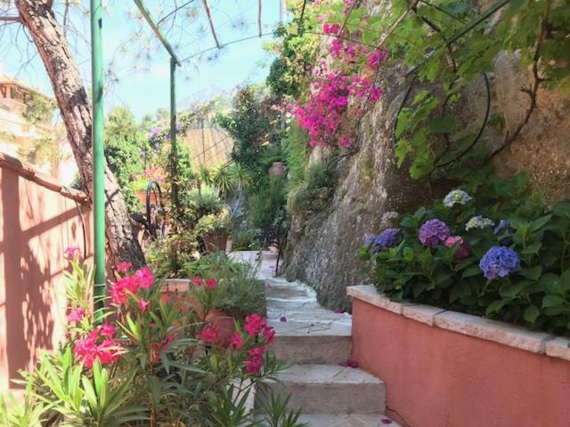 Villa Gaby-Chambres Menton Extérieur photo